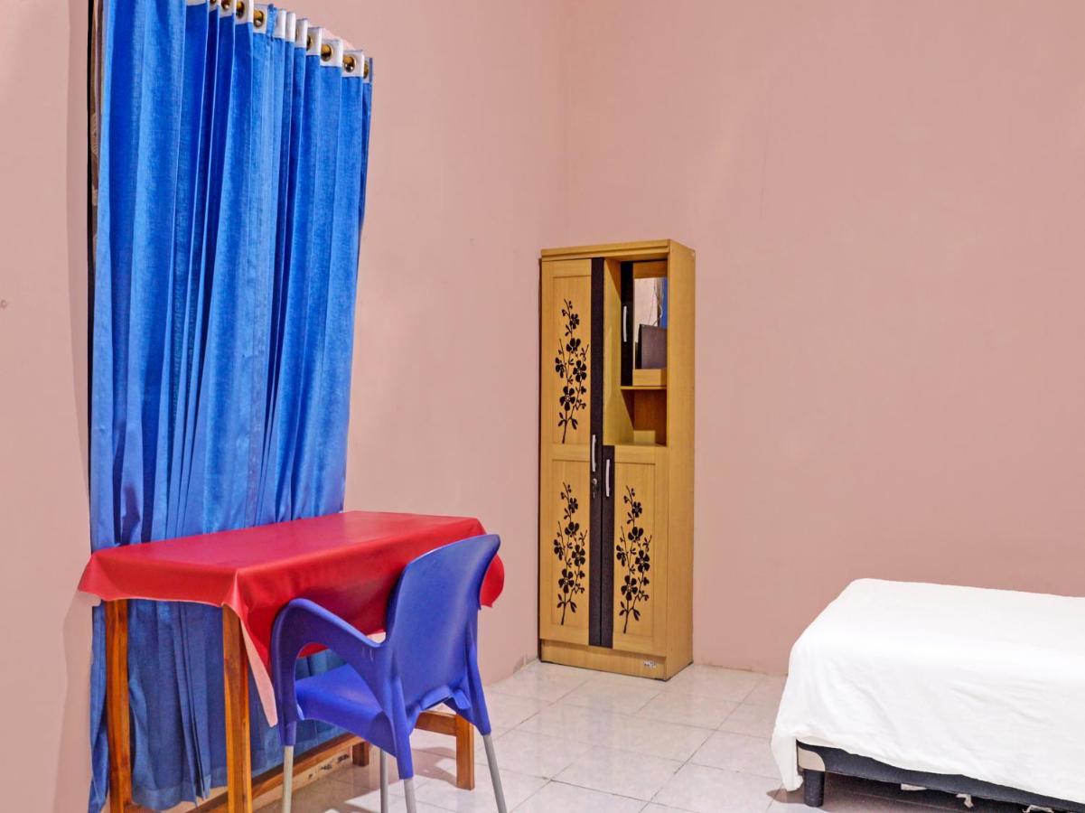 קופנג Oyo 91416 Puri 88 Homestay מראה חיצוני תמונה